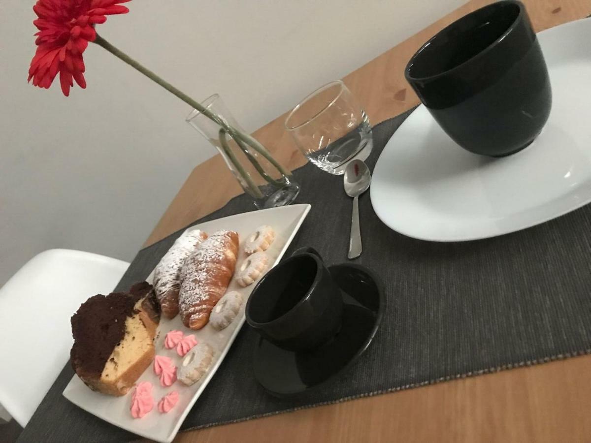 Couette-café Raya 28 2*